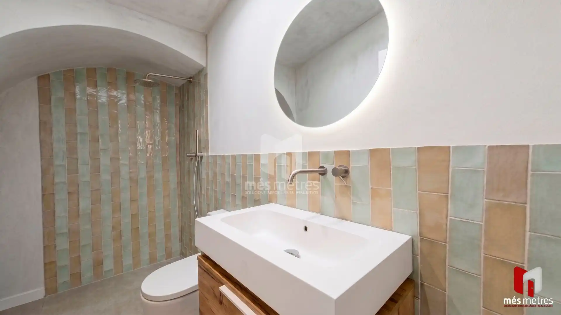 Bathroom of Houses for rent in El Masnou  with Air Conditioner, Heating and Private garden