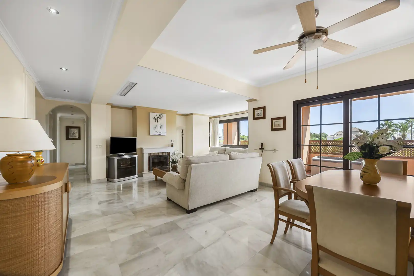 Attique avec terrasse à vendre à Estepona Pueblo, imagen 2