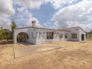 Xalet amb jardí en venda a Urbanizacion BOTOA