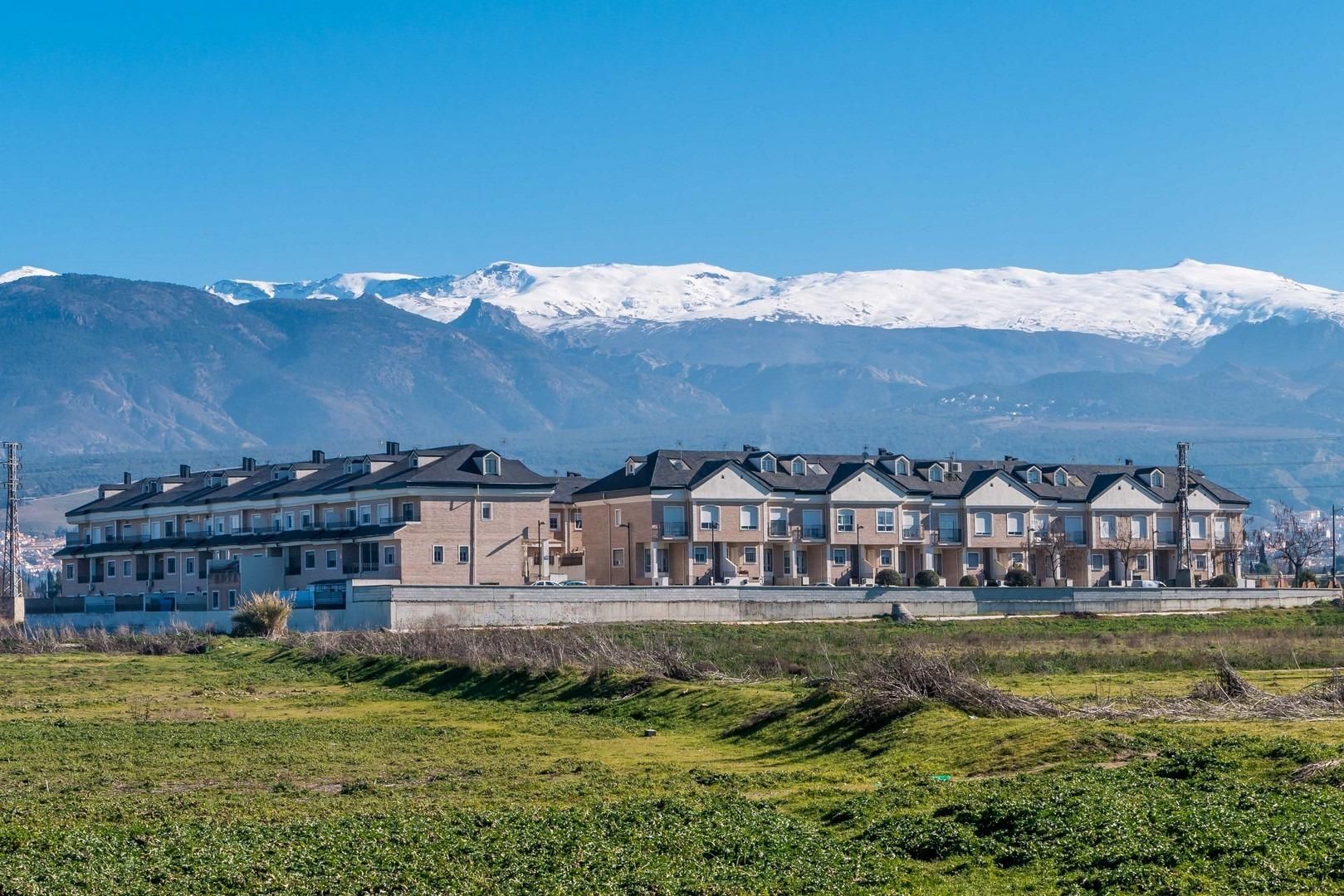 Single-family semi-detached to rent in Calle Hera, San Miguel