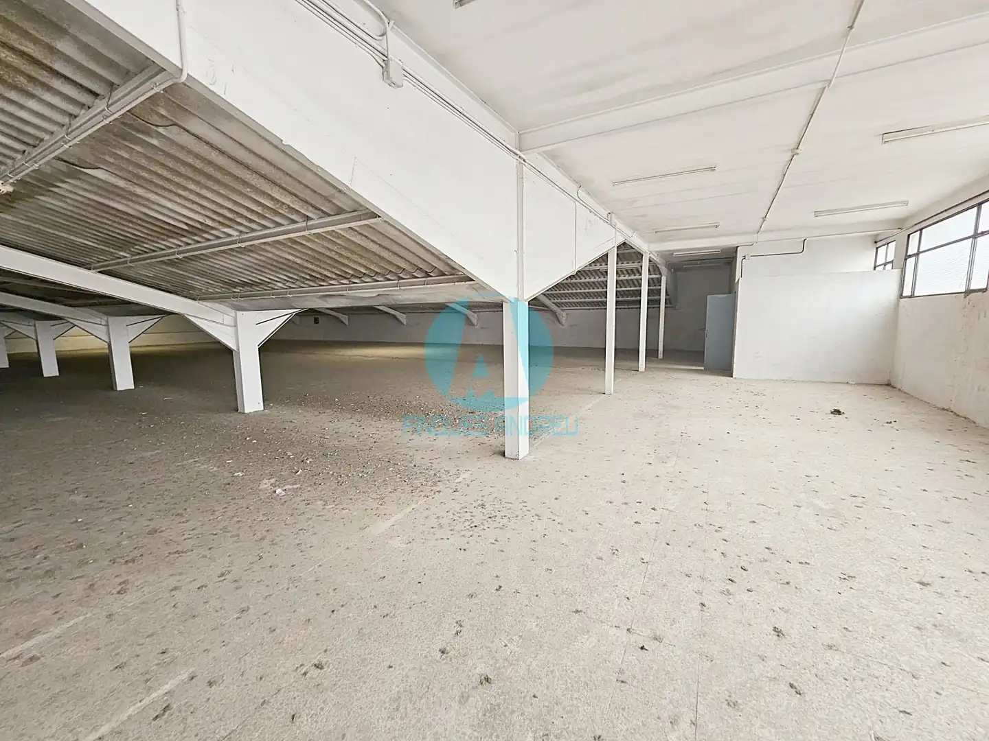 Nave industrial de alquiler en Mataró