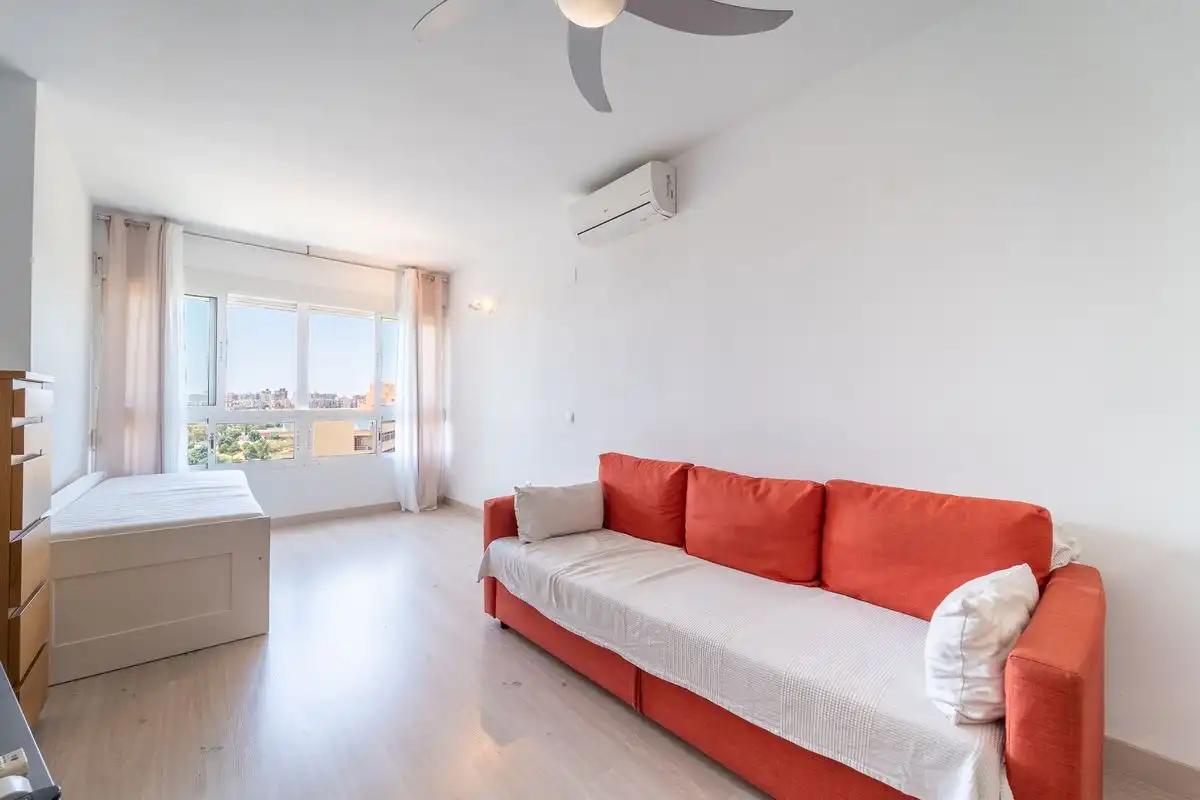 Sala de estar de Estudio en venta en Torremolinos con Aire acondicionado, Calefacción y Piscina