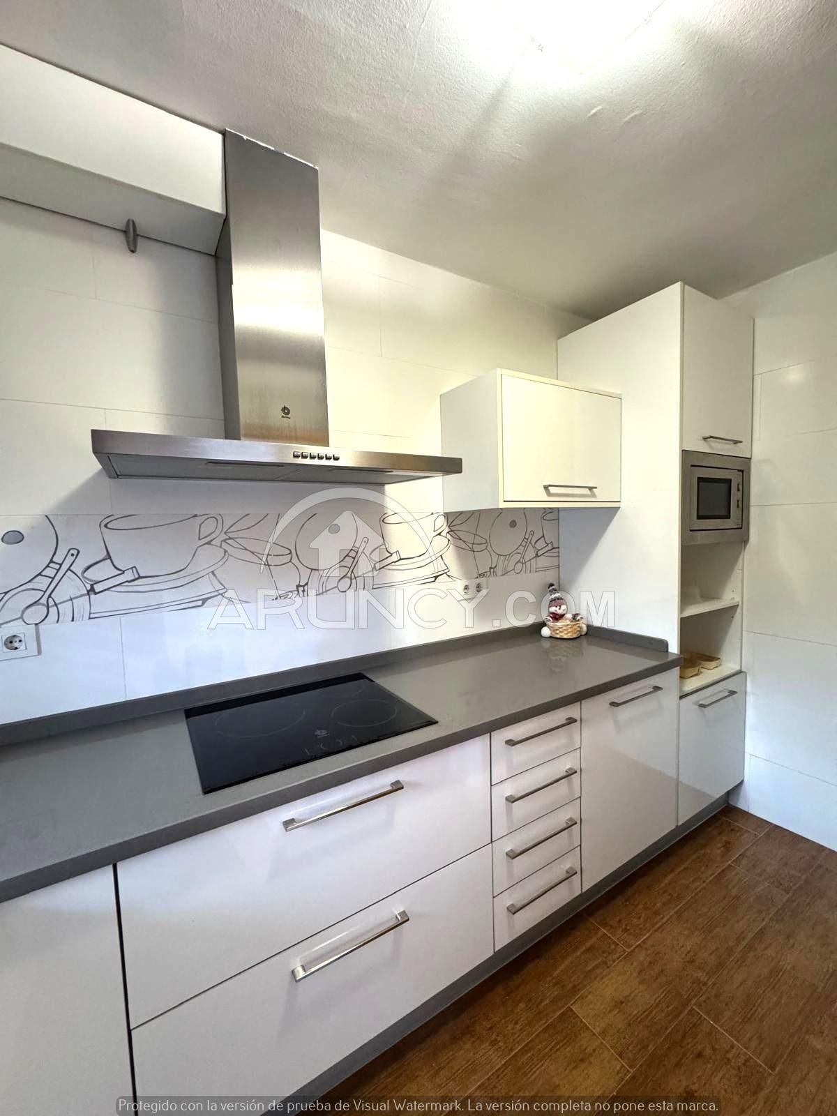 Kitchen of Single-family semi-detached for rent in Alcalá de Guadaira  with Air Conditioner, Terrace and Furnished