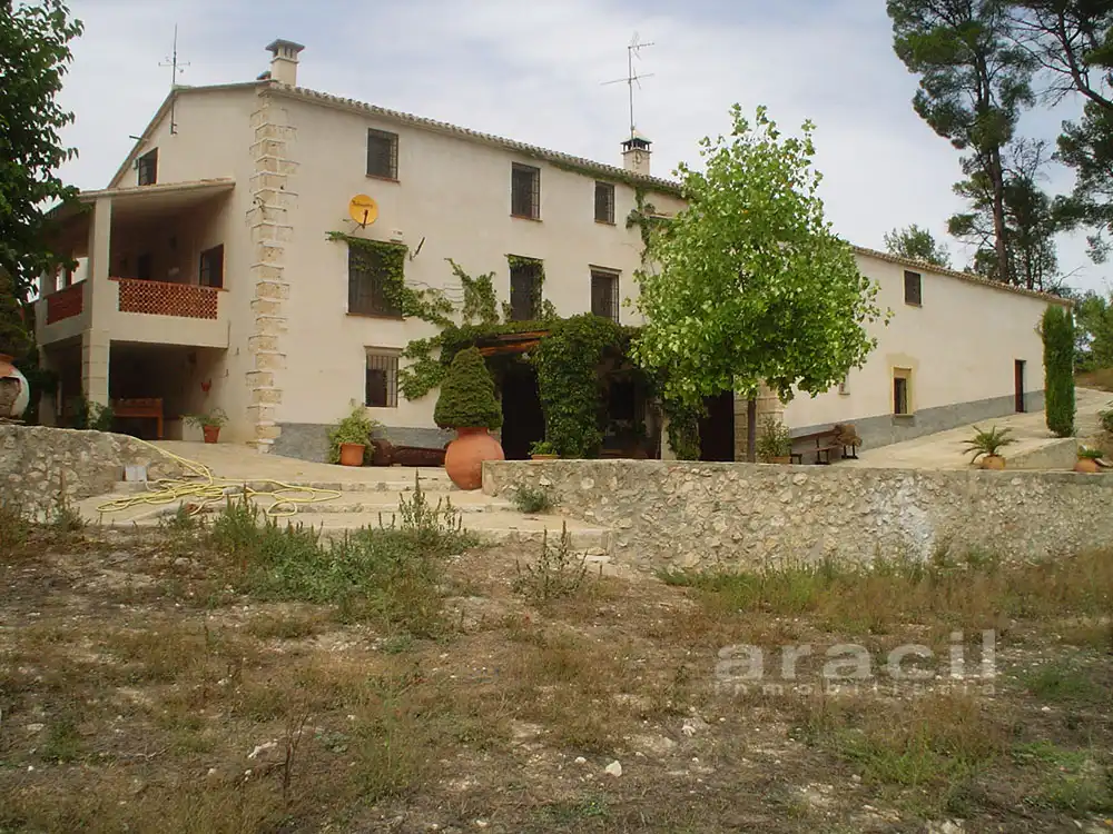 Vista exterior de Finca rústica en venda en Alcoy / Alcoi amb Aire condicionat, Jardí privat i Terrassa