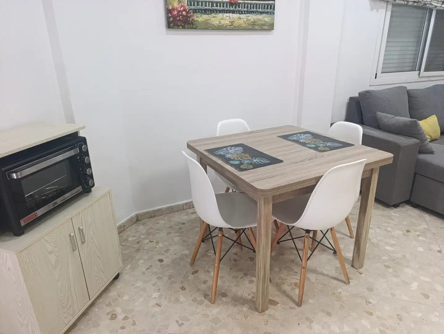 Comedor de Apartamento de alquiler en Málaga con Aire acondicionado, Amueblado y Horno