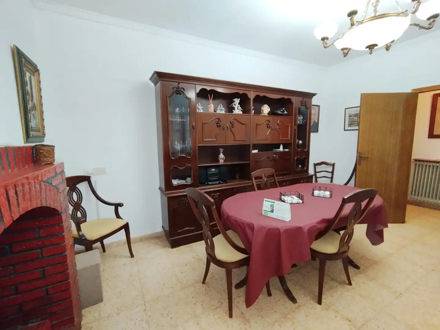 Menjador de Finca rústica en venda en Tomelloso amb Aire condicionat, Jardí privat i Piscina