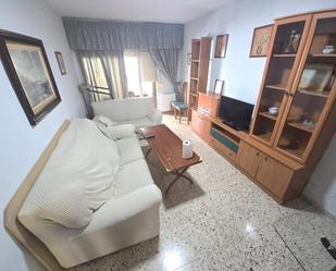 Sala d'estar de Pis de lloguer en Cáceres Capital amb Calefacció, Terrassa i Moblat