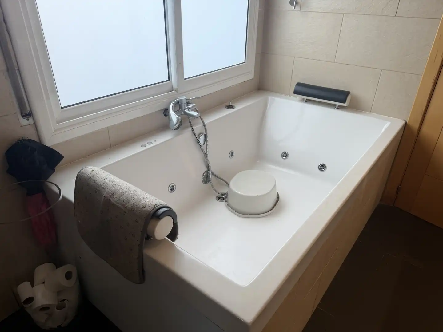 Bathroom of Flat for sale in Manlleu, Barcelona