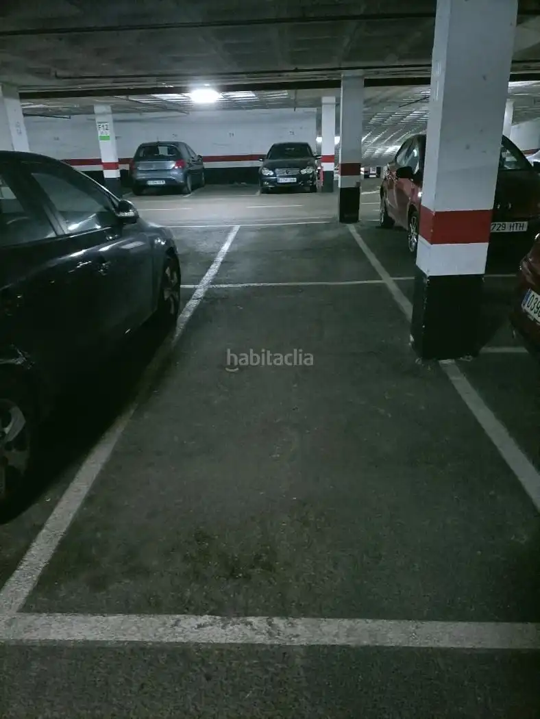 Einzelparkplatz zum Verkauf in Plaza de Roma 16