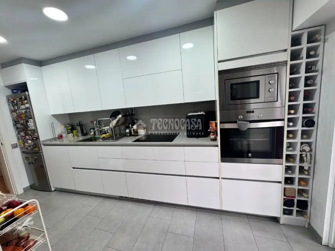 Küche von Wohnung zum Verkauf in Barcelona mit Balkon