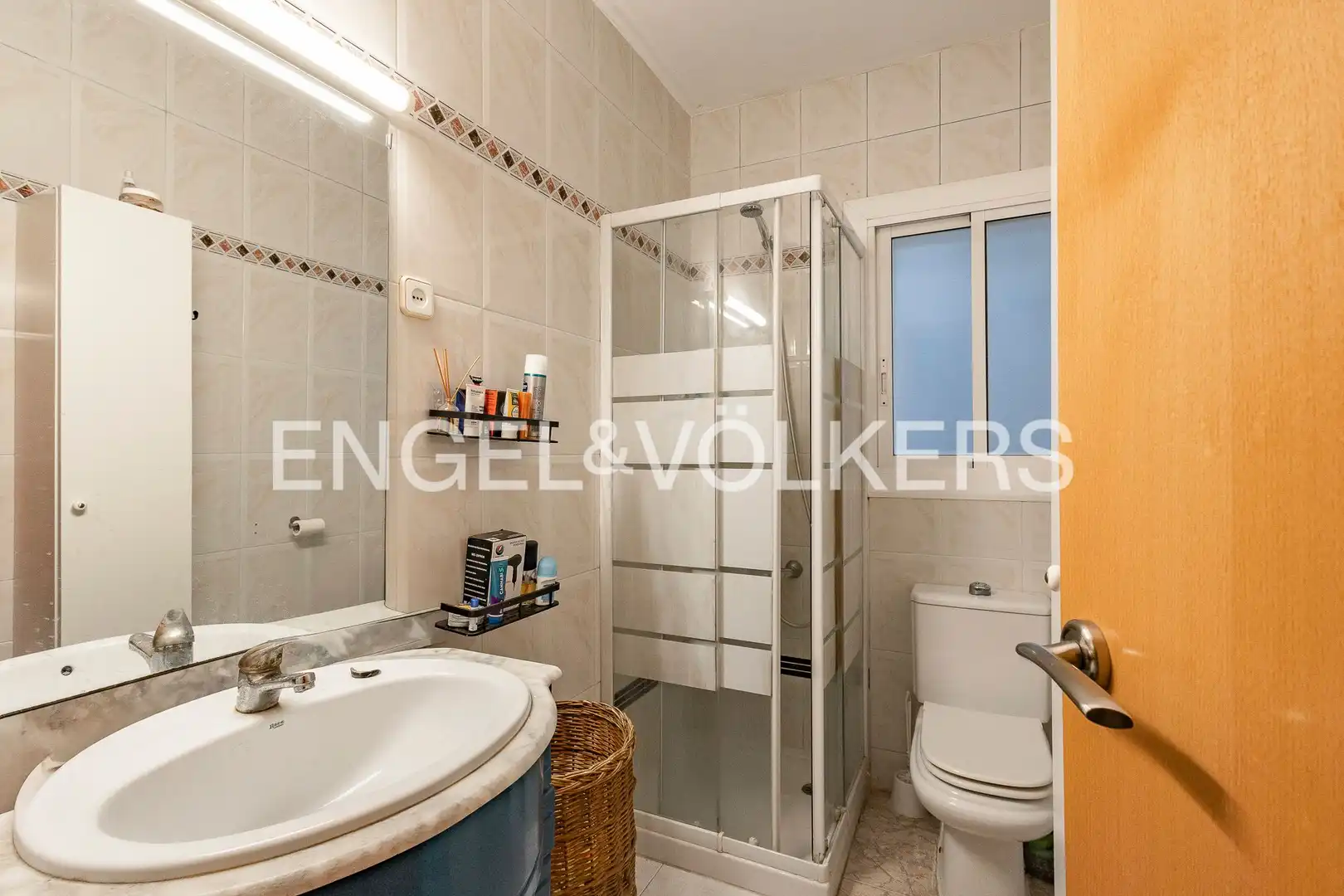 Baño de Piso en venta en Gelida con Calefacción y Balcón