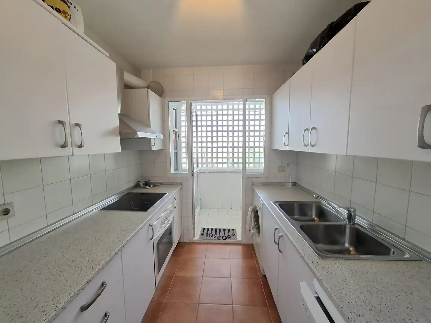 Cuina de Pis en venda en Marbella amb Aire condicionat, Moblat i TV