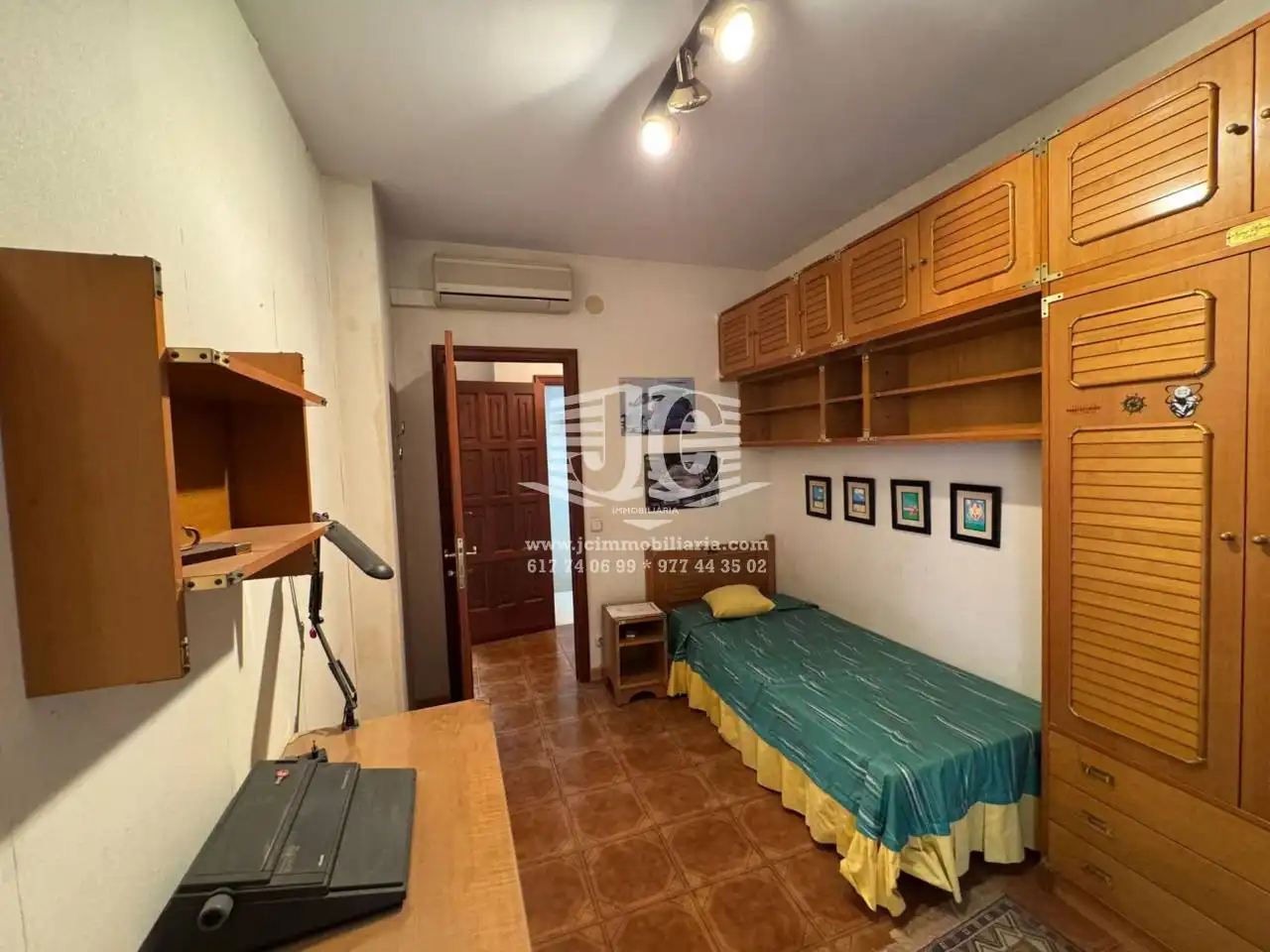 Dormitori de Casa o xalet en venda en Tortosa amb Aire condicionat, Terrassa i Moblat