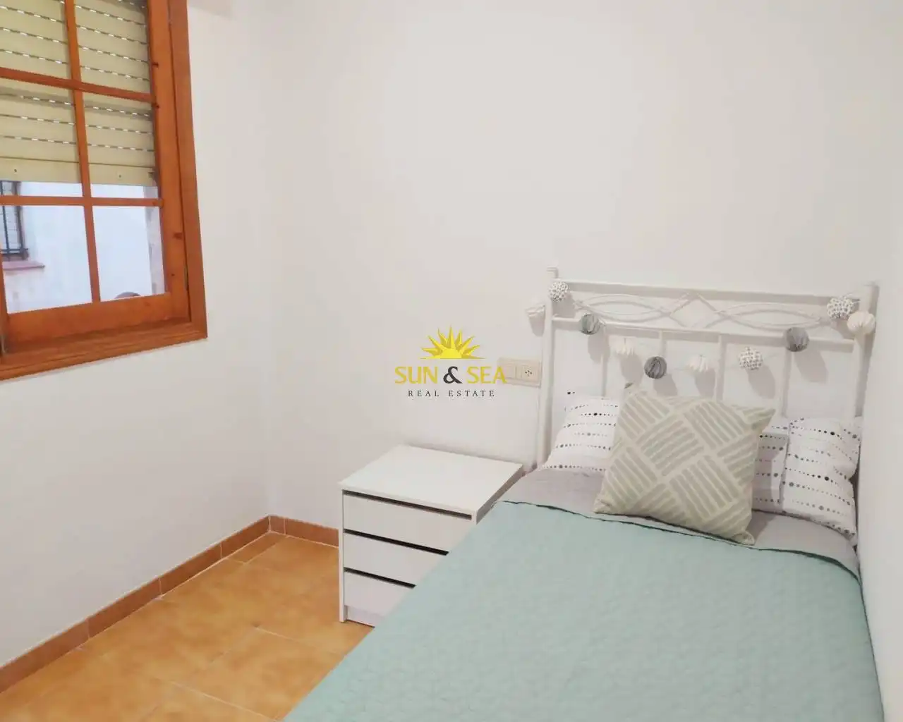 Dormitori de Dúplex de lloguer en Santa Pola amb Aire condicionat, Calefacció i Terrassa