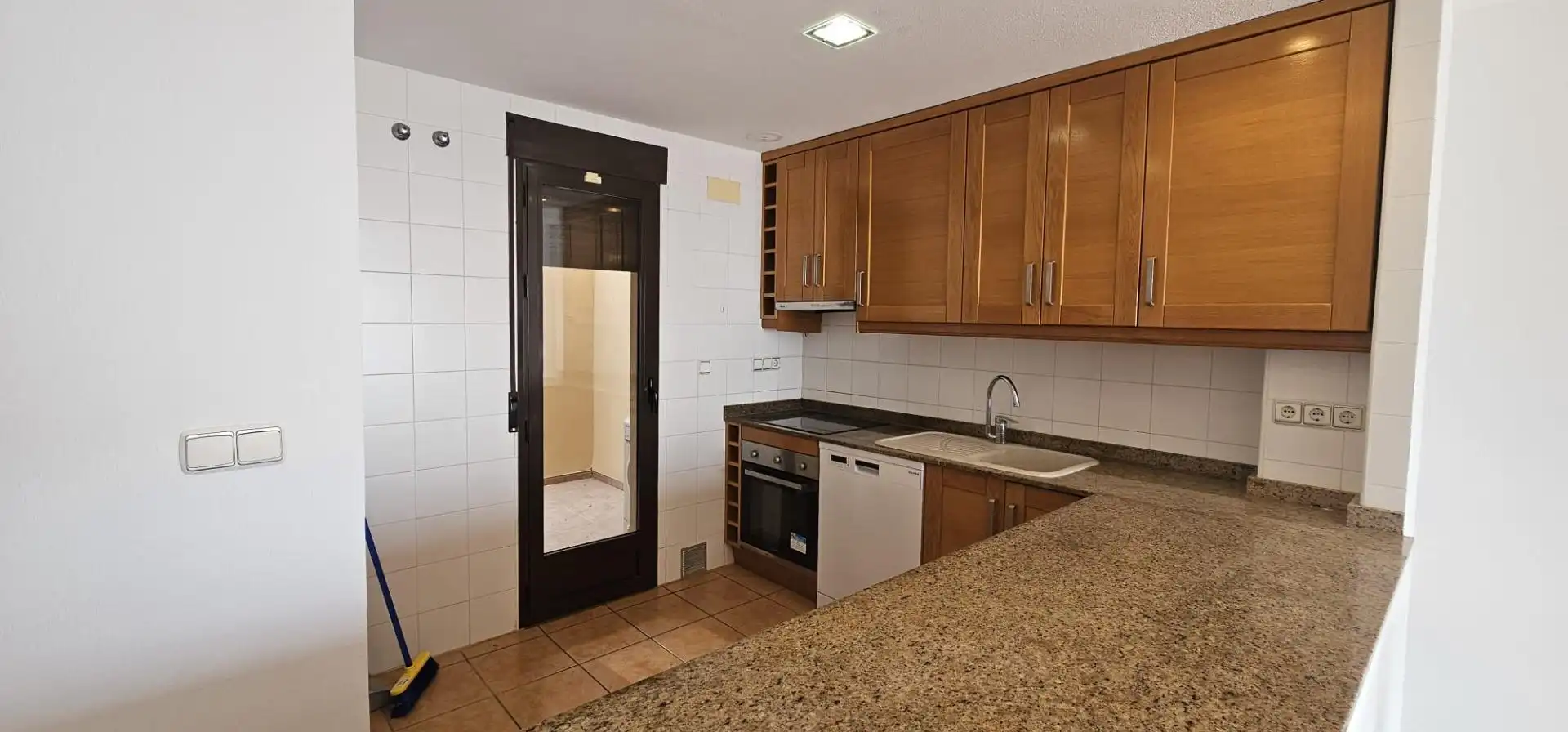 Bungalow con piscina en venta en Los Arenales del Sol, imagen 5