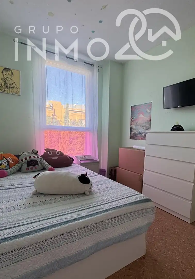 Bedroom of Flat for sale in Plaza Xúquer