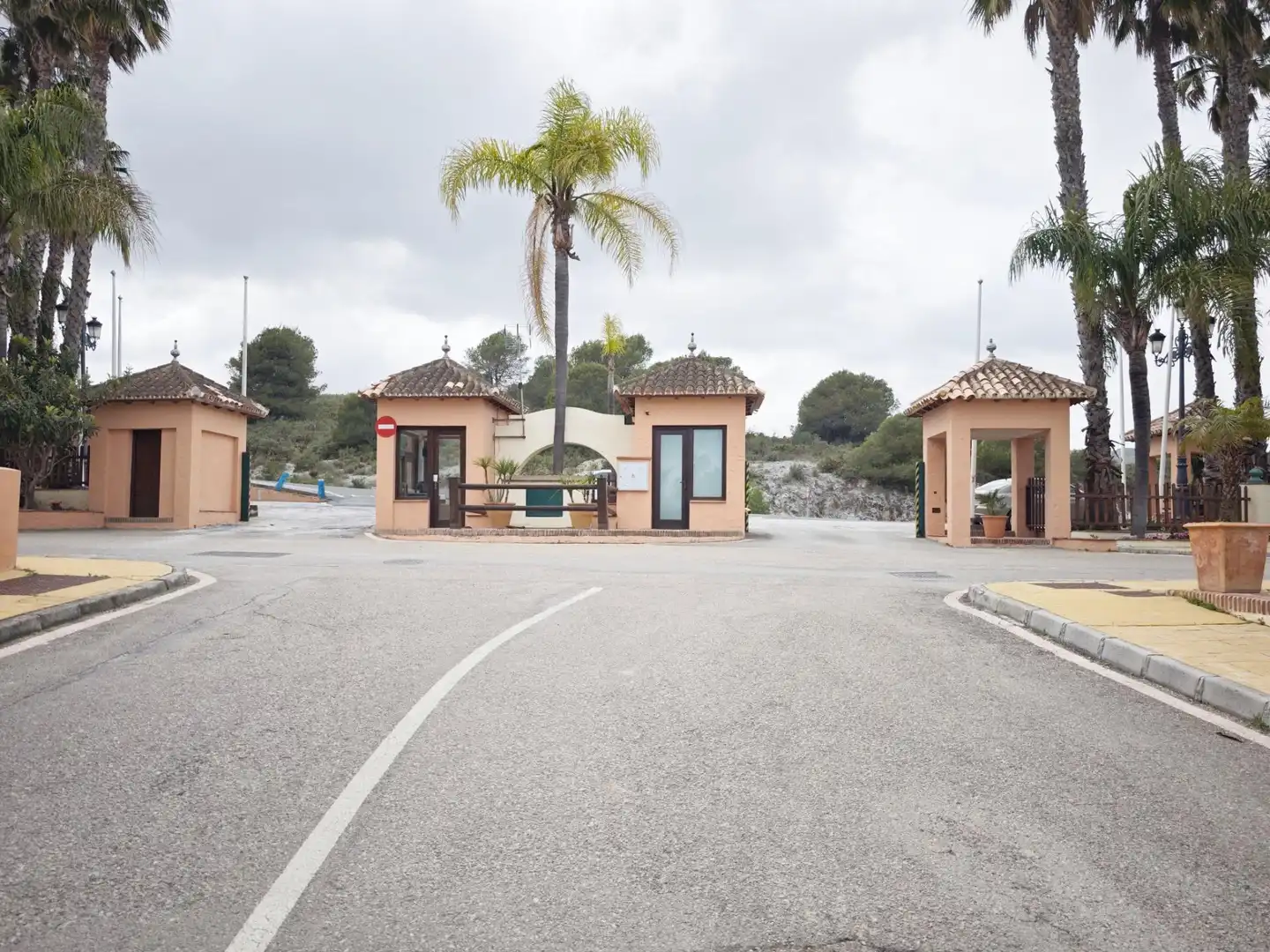 Exterior view of Detached homes for sale in Coín  with Terrace, Storage room and Swimming Pool