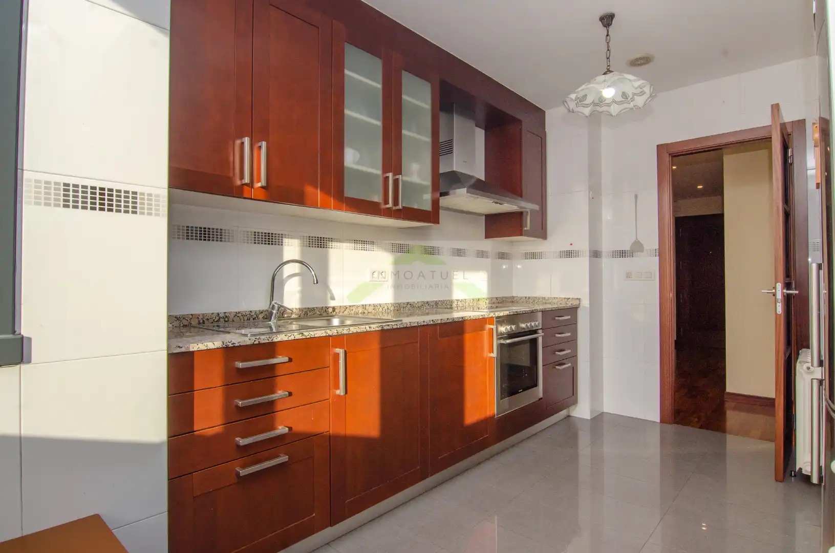 Küche von Wohnung zum Verkauf in A Coruña Capital  mit Heizung, Parkett und Abstellraum