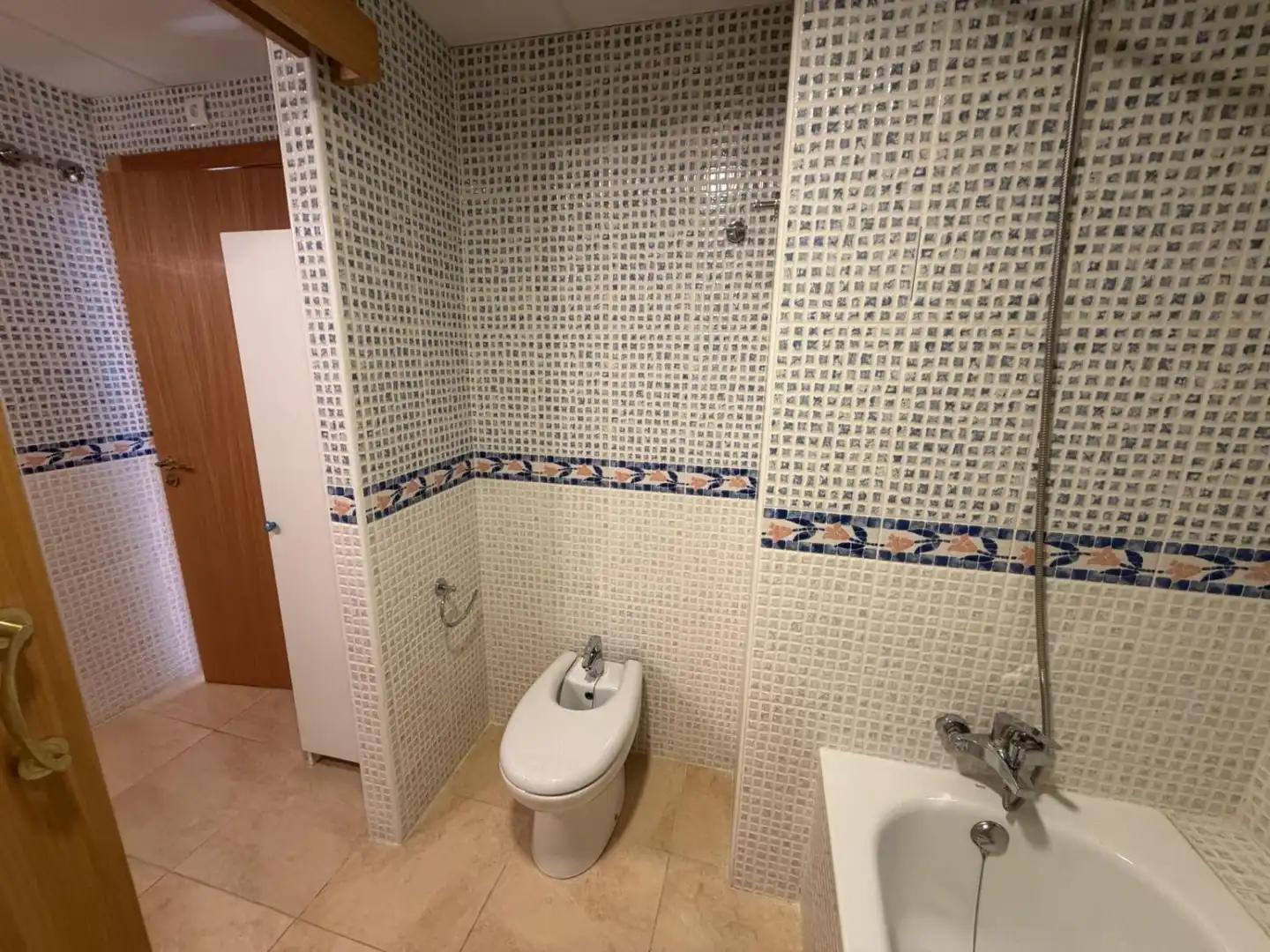 Mini appartamento con terrazza in vendita a Avinguda Catalunya, imagen 21