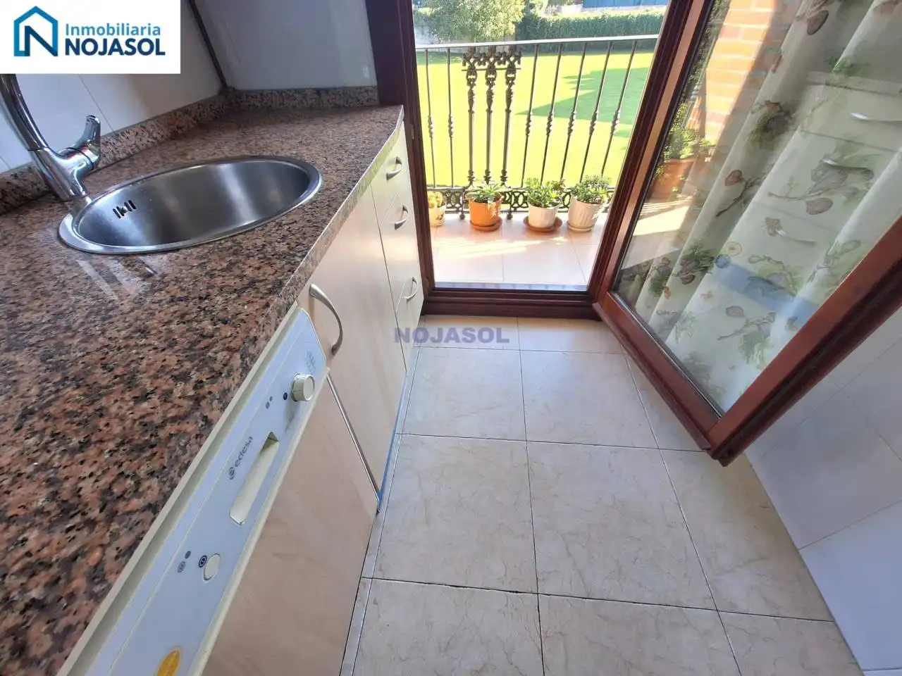 Appartement compact avec piscine à louer à Avenida Ris 32, imagen 29