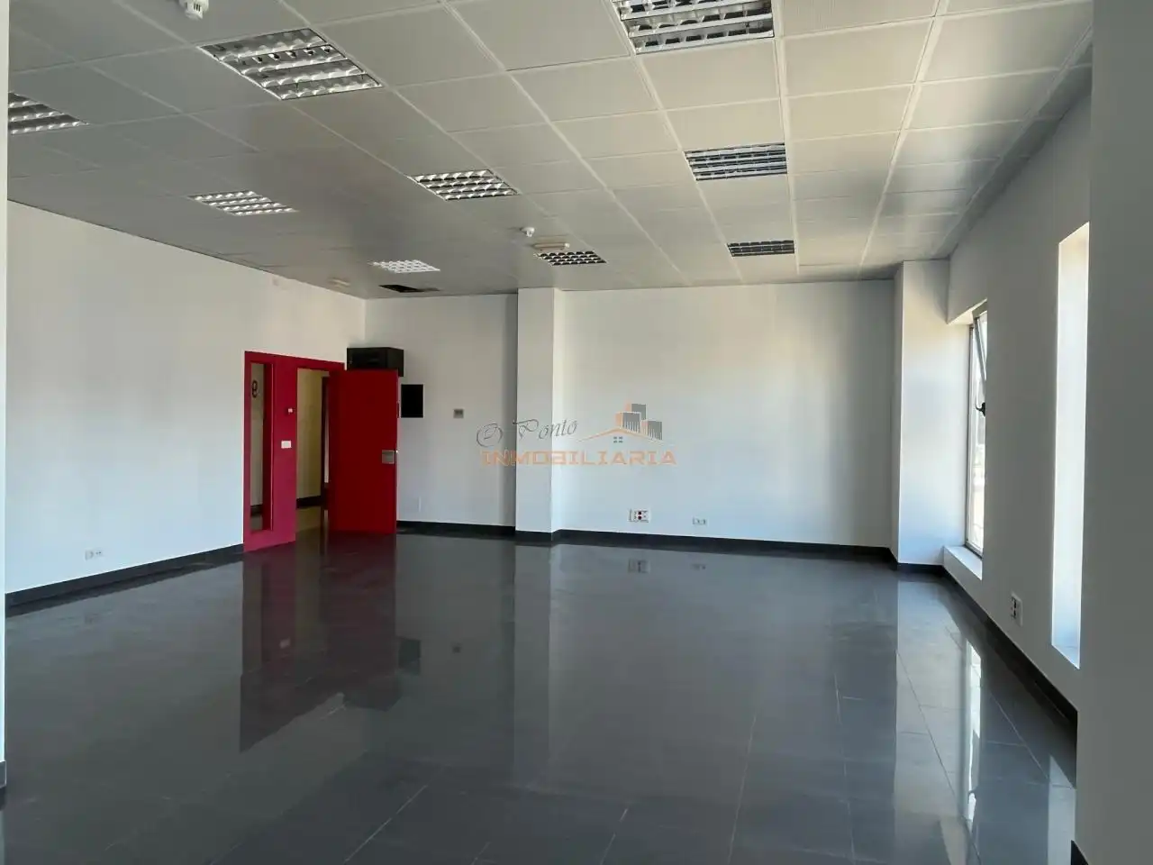 Local comercial en venta en A Gándara, imagen 2