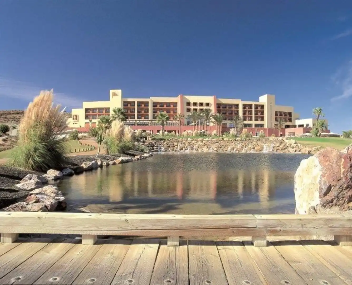 Exterior view of Flat for sale in Vera  with Air Conditioner, Terrace and Storage room