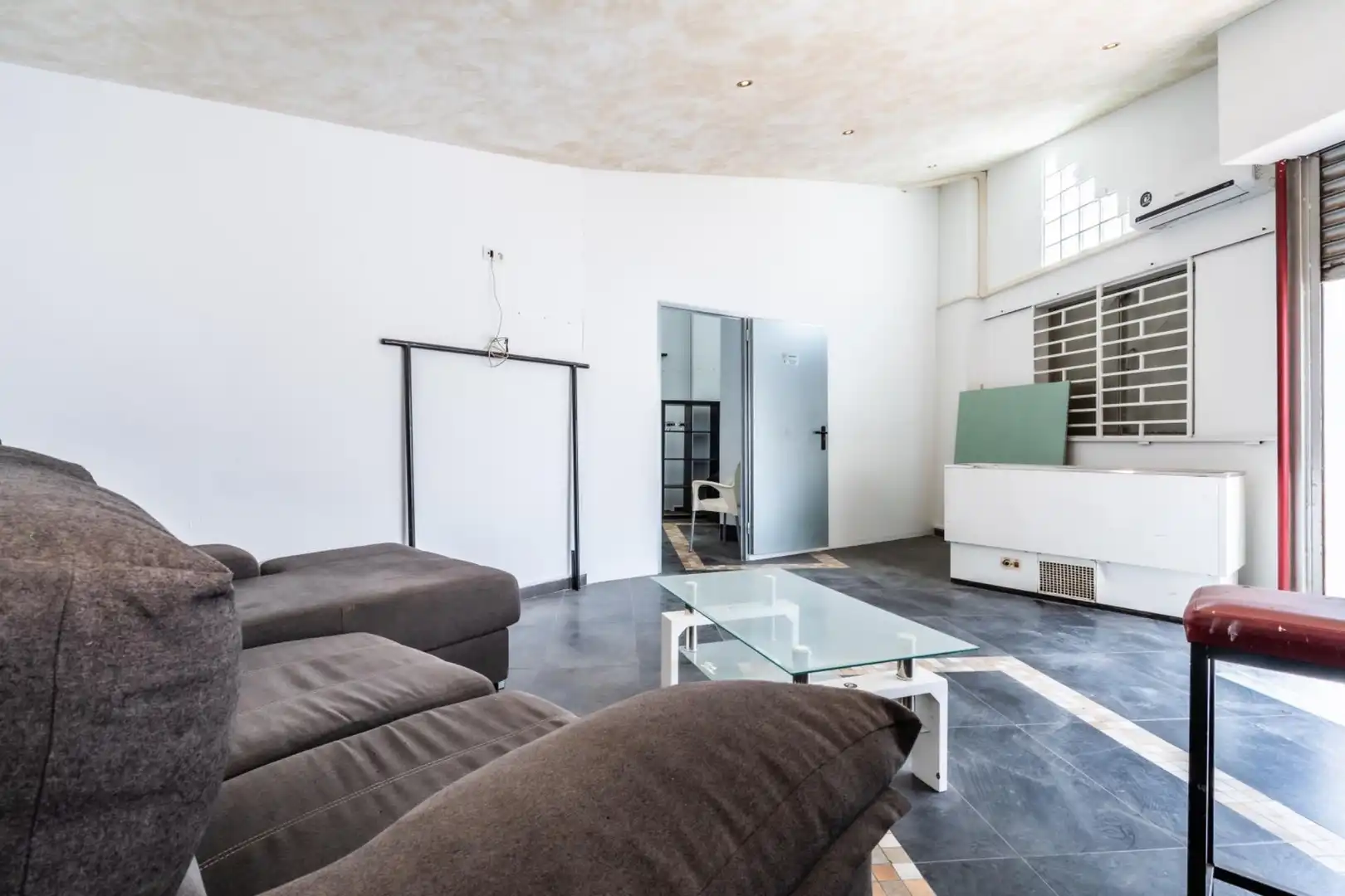 Wohnzimmer von Büro zum Verkauf in Arona