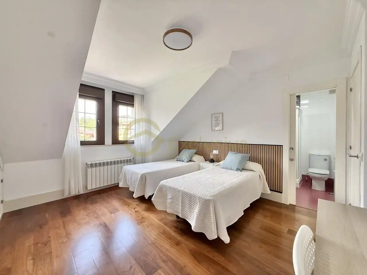 Habitación de Casa o chalet en venta en Avilés con Calefacción, Parquet y Trastero