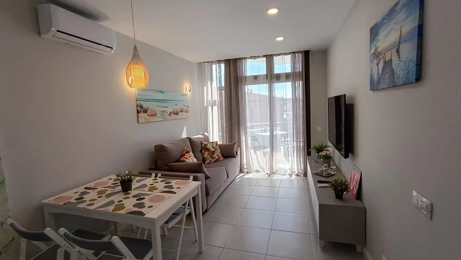 Wohnzimmer von Wohnungen zum Verkauf in San Bartolomé de Tirajana mit Klimaanlage, Möbliert und Balkon