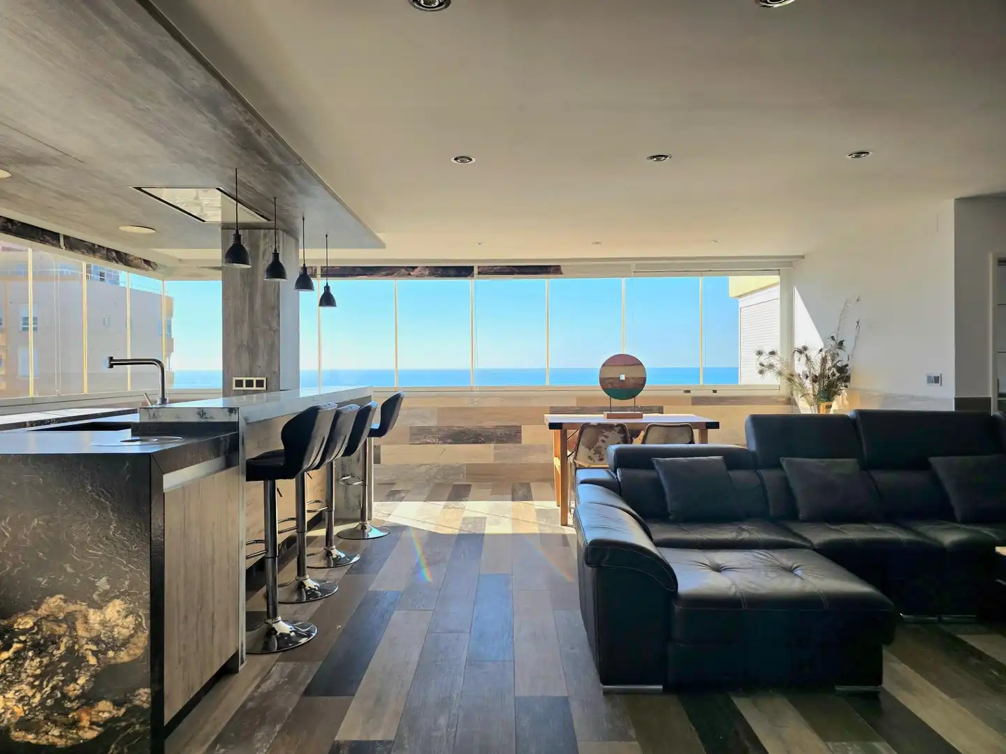 Wohnzimmer von Wohnung zur Miete in Torremolinos mit Klimaanlage, Heizung und Privatgarten