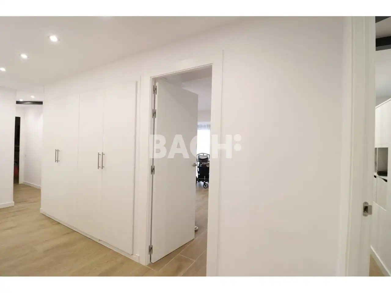 Piso en venta en Vic con Calefacción y Balcón