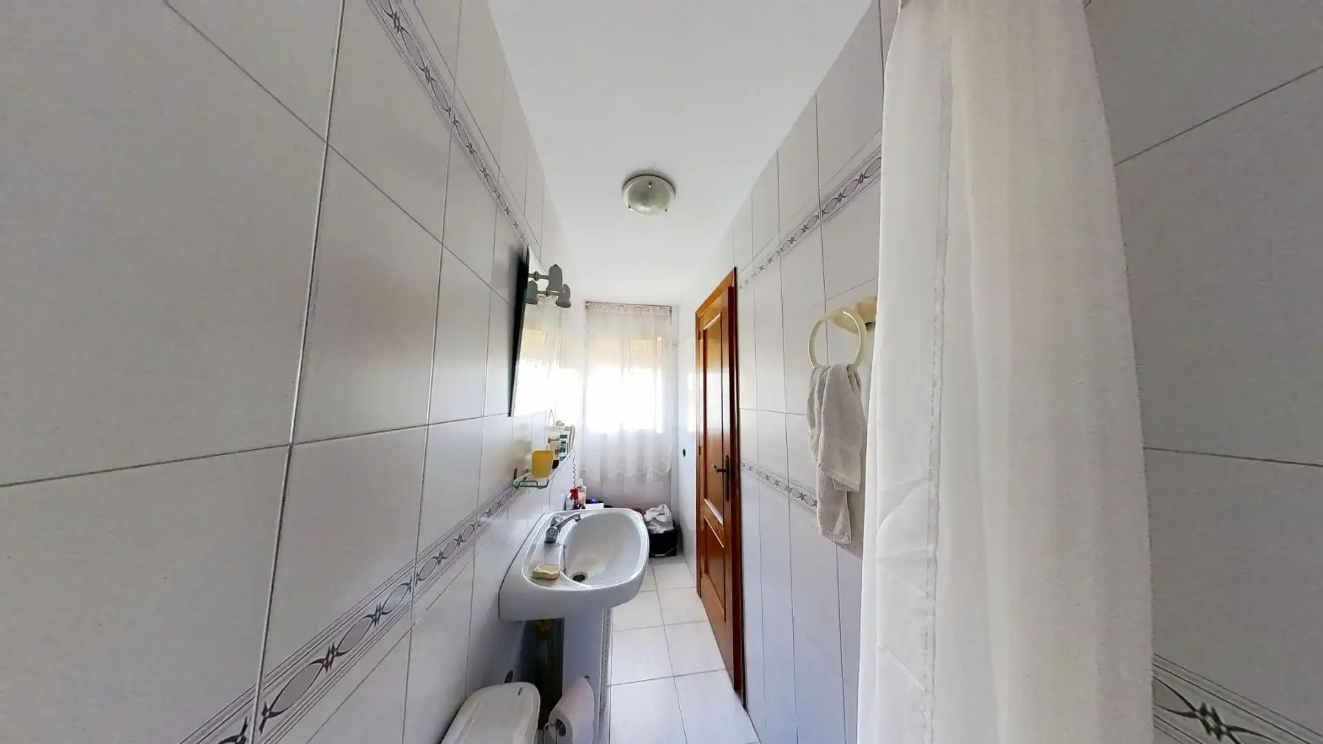 Badezimmer von Wohnungen zum Verkauf in Gualchos mit Klimaanlage, Terrasse und Abstellraum