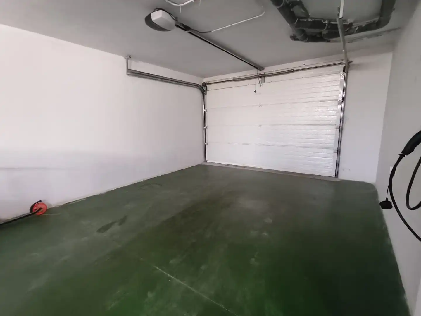 Parking de Casa adosada en venta en Mutxamel con Aire acondicionado, Jardín privado y Terraza