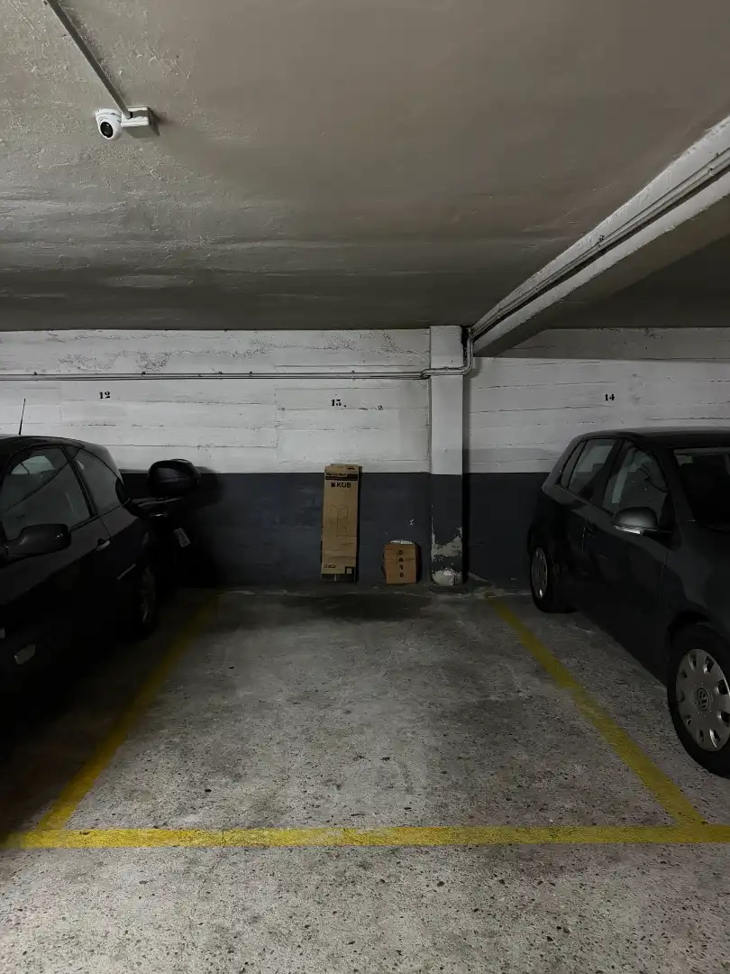 Parking de Piso de alquiler en Vigo  con Calefacción, Parquet y Trastero