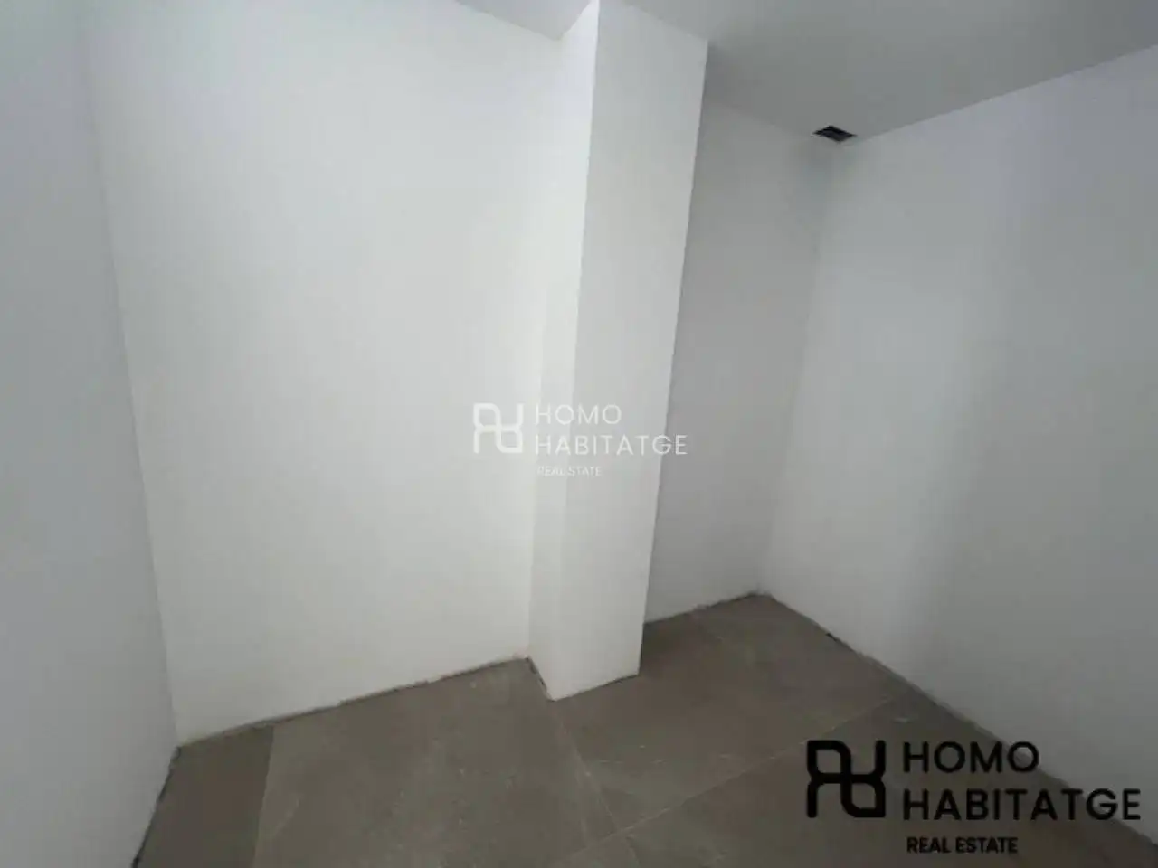 Houses for sale in Sabadell  with Air Conditioner, Heating and Alarm