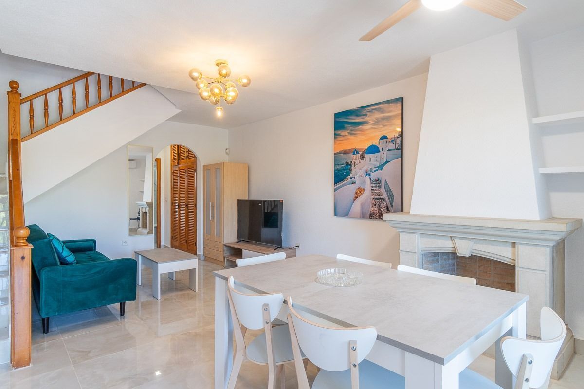 Living room of Single-family semi-detached for rent in Orihuela  with Air Conditioner, Terrace and Furnished