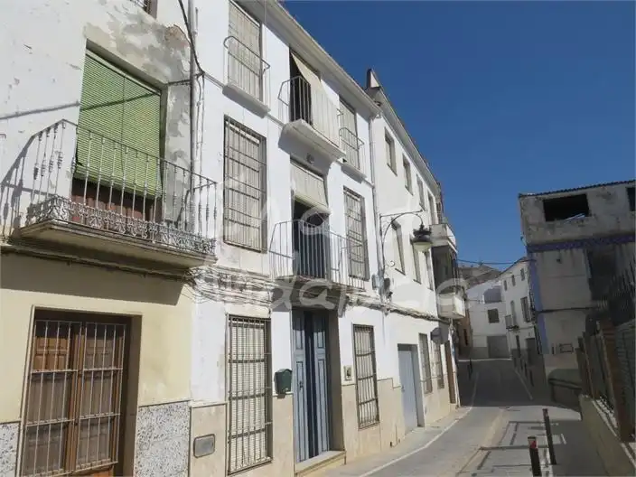 Terraced house for sale in Alcaudete