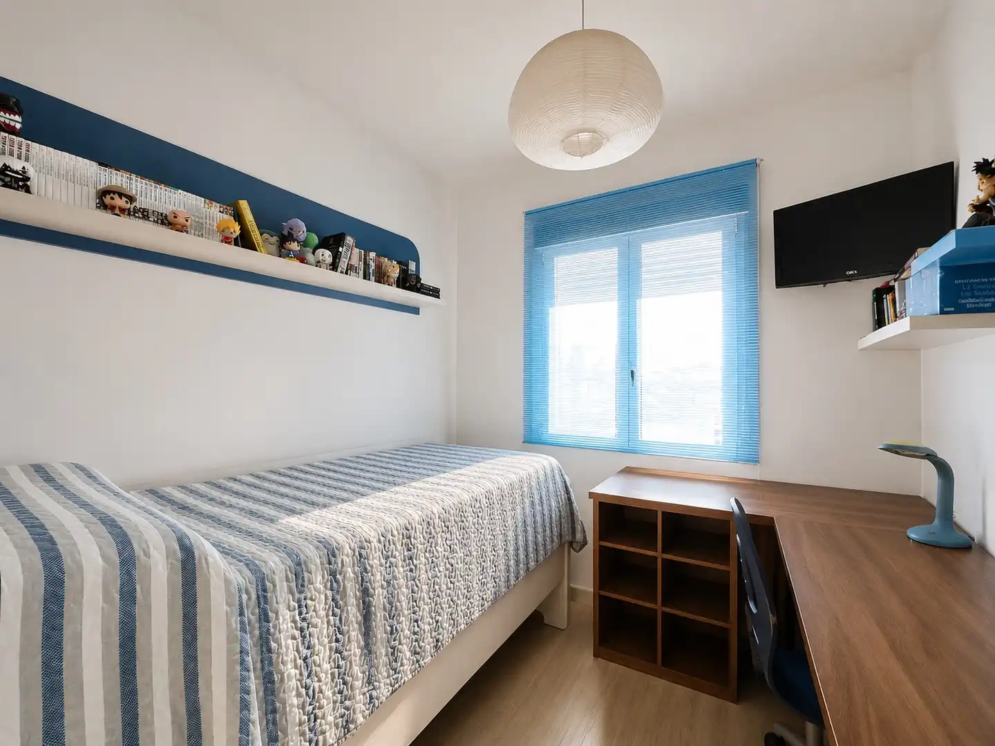 Bedroom of Flat for sale in Vélez-Málaga  with Parquet flooring, Terrace and Storage room
