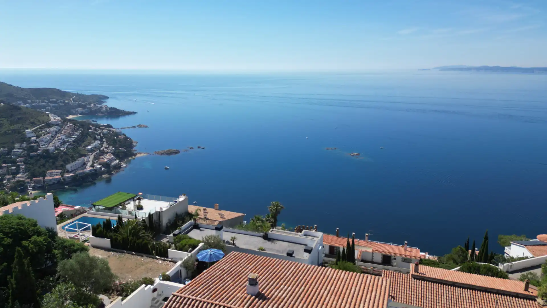 Vista exterior de Casa o xalet en venda en Roses amb Aire condicionat, Calefacció i Jardí privat