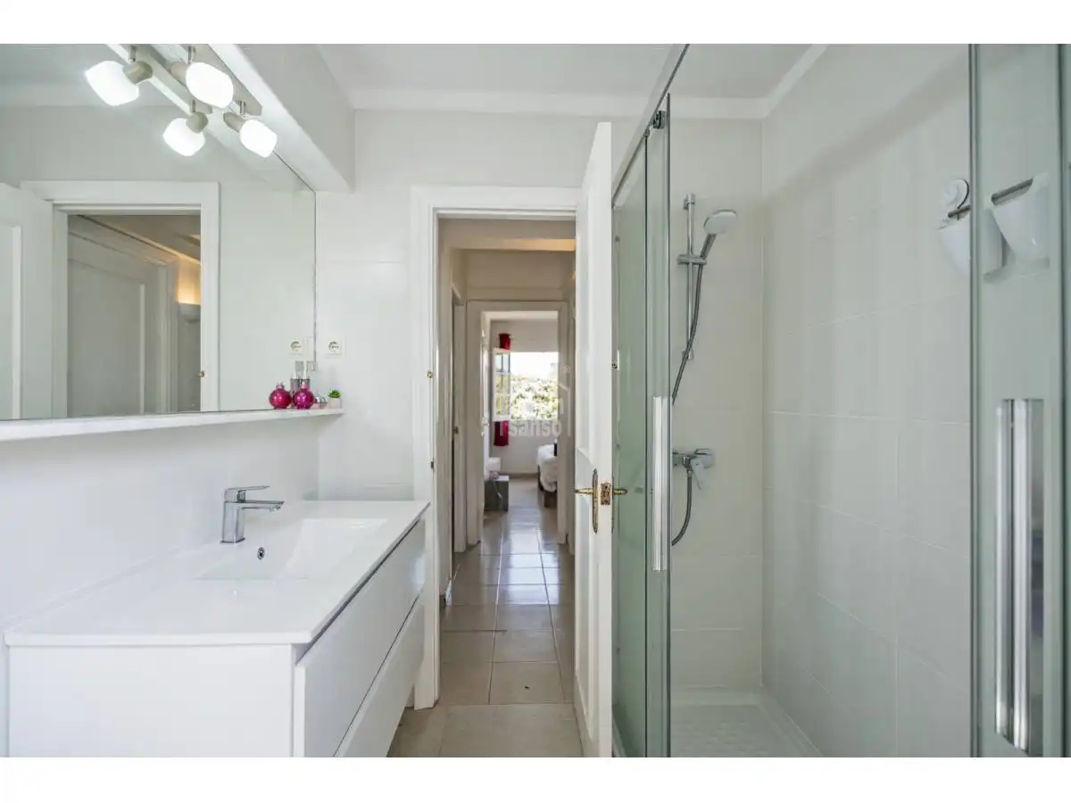 Bany de Apartament en venda en Ciutadella de Menorca amb Calefacció, Jardí privat i Terrassa