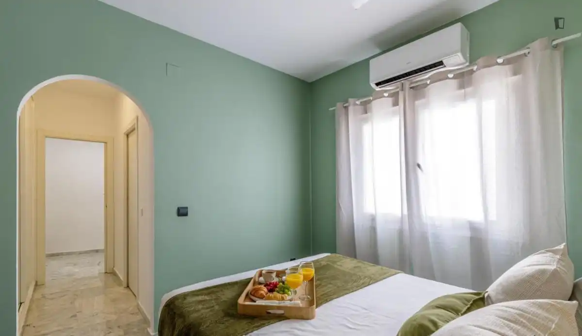 Schlafzimmer von Wohnungen zur Miete in Málaga mit Klimaanlage, Heizung und Möbliert
