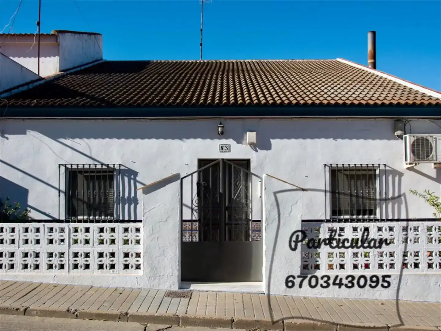 Vista exterior de Pis en venda en Lucena del Puerto amb Aire condicionat, Jardí privat i Traster