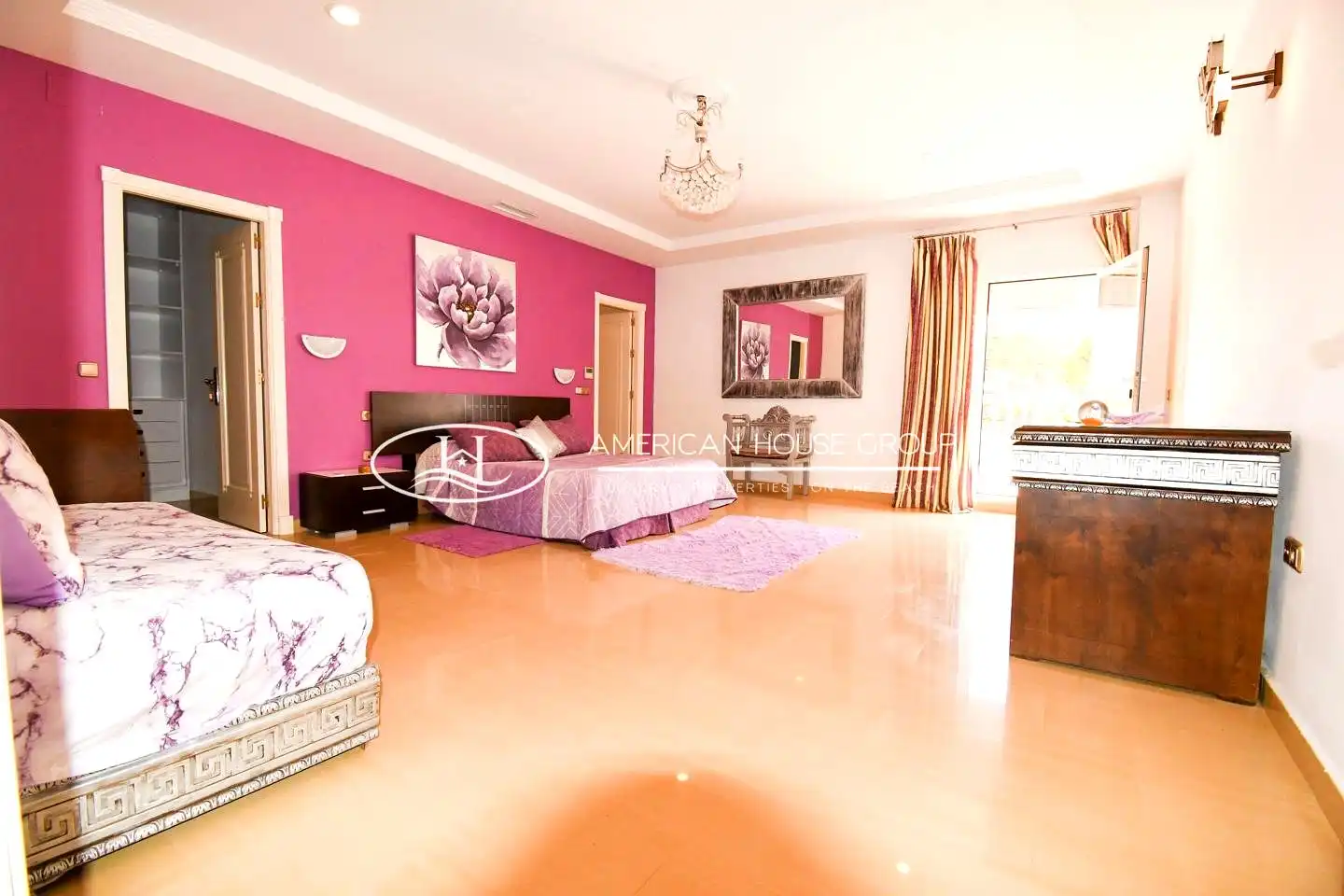 Bedroom of Houses for sale in Chiclana de la Frontera  with Air Conditioner, Heating and Private garden