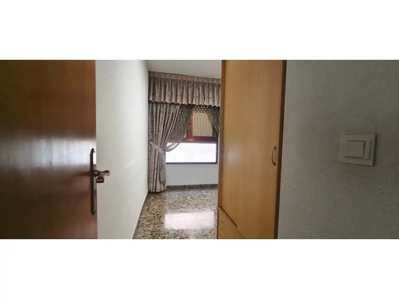 Habitación de Piso en venta en Alicante / Alacant con Calefacción y Balcón