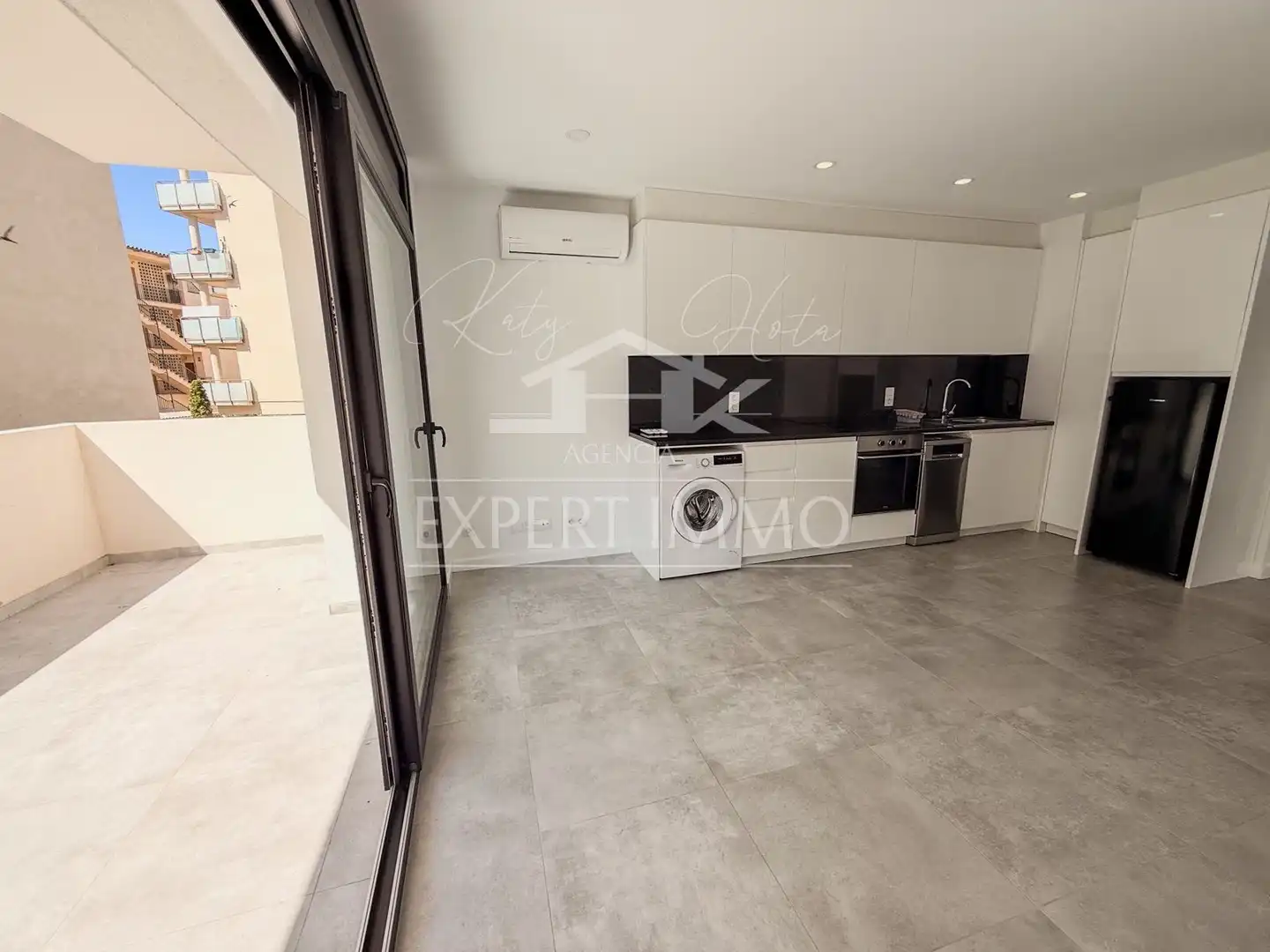Kitchen of Apartments for sale in Roses  with Air Conditioner, Heating and Terrace