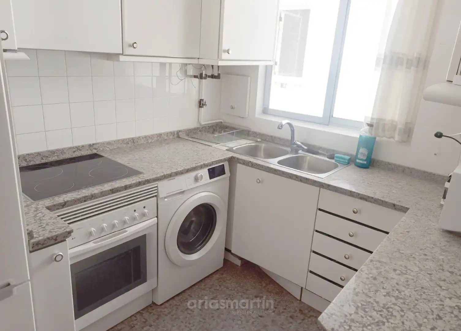 Kitchen of Flat for rent in Salamanca  with Heating, Furnished and Oven