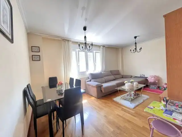 Sala de estar de Piso en venta en Villaviciosa con Calefacción y Trastero