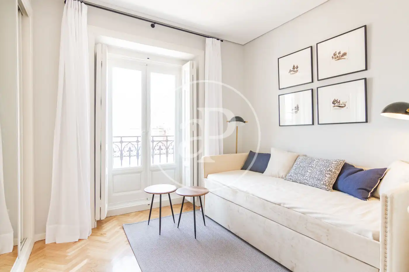 Bedroom of Flat for rent in Madrid  with Air Conditioner, Heating and Furnished
