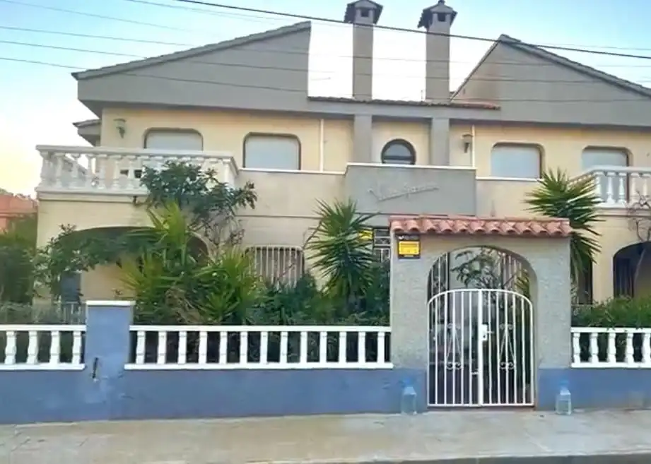 Vista exterior de Casa o chalet en venta en Mont-roig del Camp con Calefacción, Terraza y Balcón