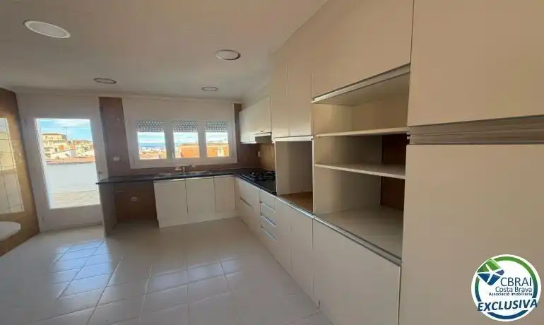Kitchen of Attic for sale in Roses  with Terrace